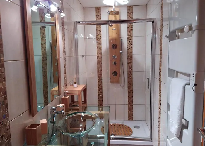 Charming 55m Near Hiking Trails *